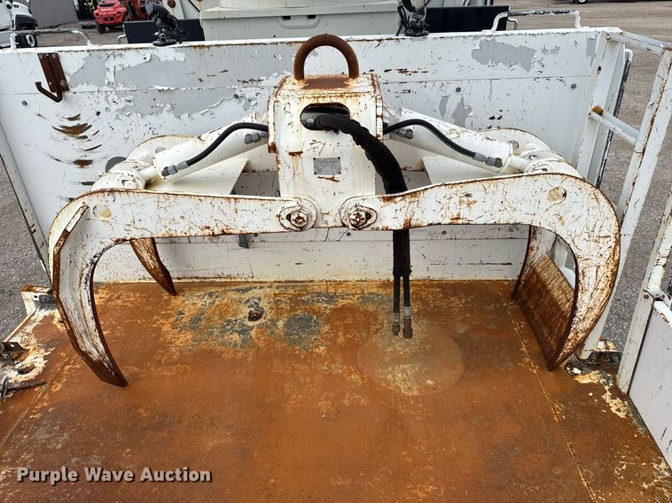 image for item EG5711 2013 Freightliner 114SD crane truck