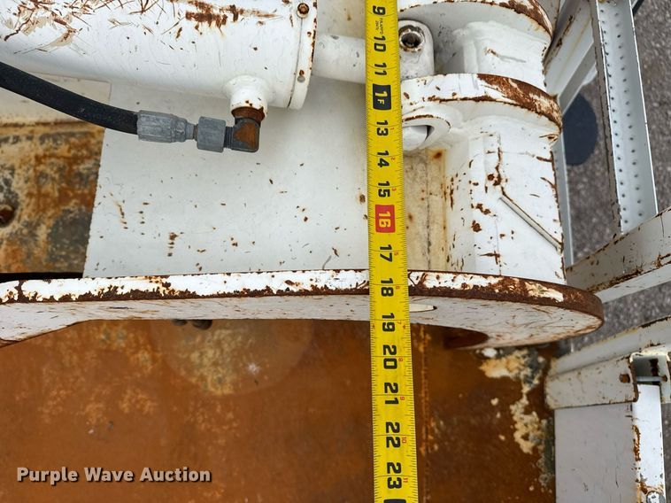 image for item EG5711 2013 Freightliner 114SD crane truck