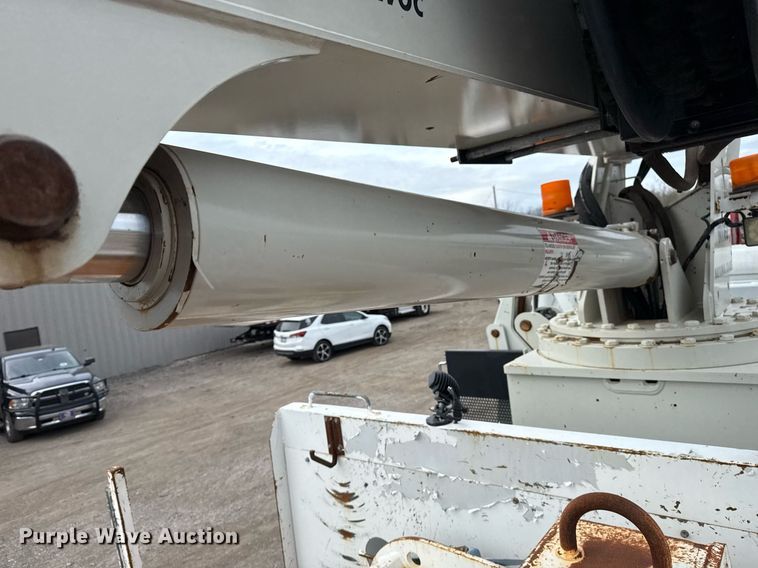 image for item EG5711 2013 Freightliner 114SD crane truck