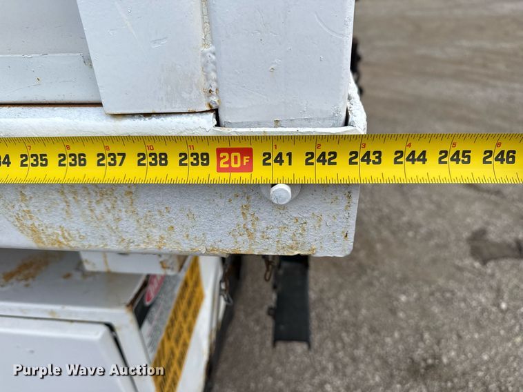 image for item EG5711 2013 Freightliner 114SD crane truck