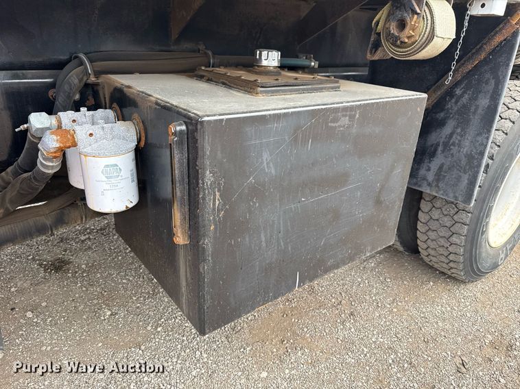 image for item EG5711 2013 Freightliner 114SD crane truck