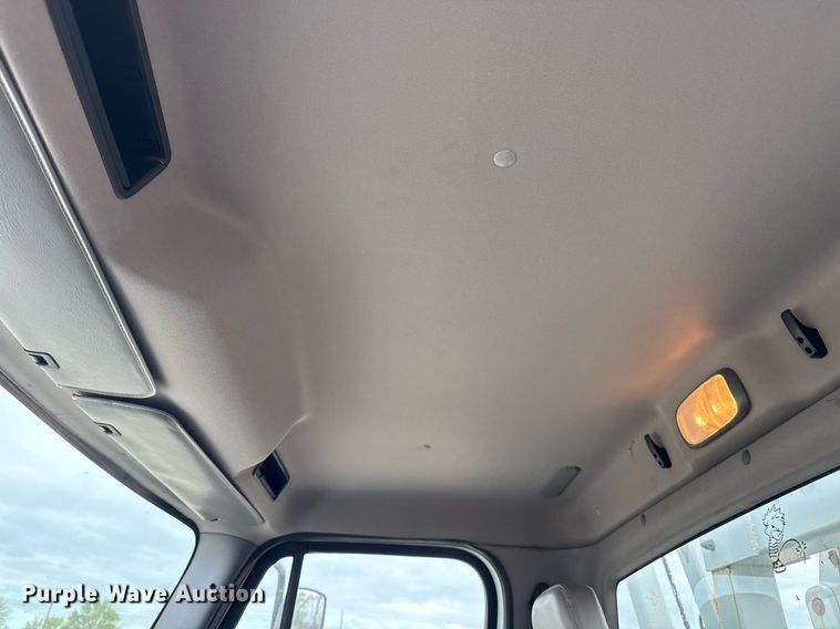 image for item EG5711 2013 Freightliner 114SD crane truck