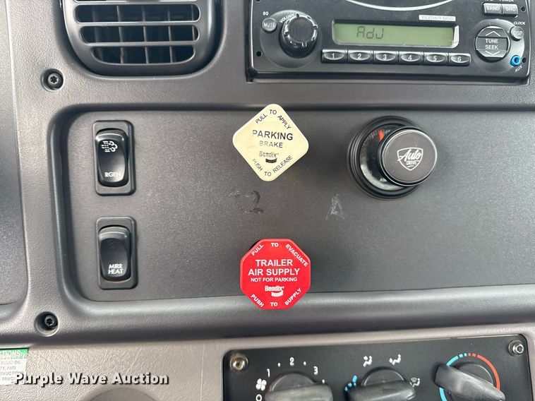 image for item EG5711 2013 Freightliner 114SD crane truck