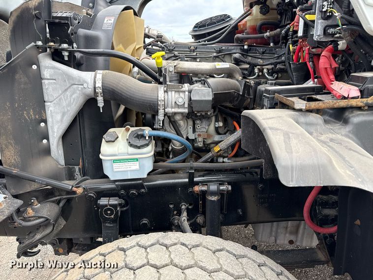 image for item EG5711 2013 Freightliner 114SD crane truck