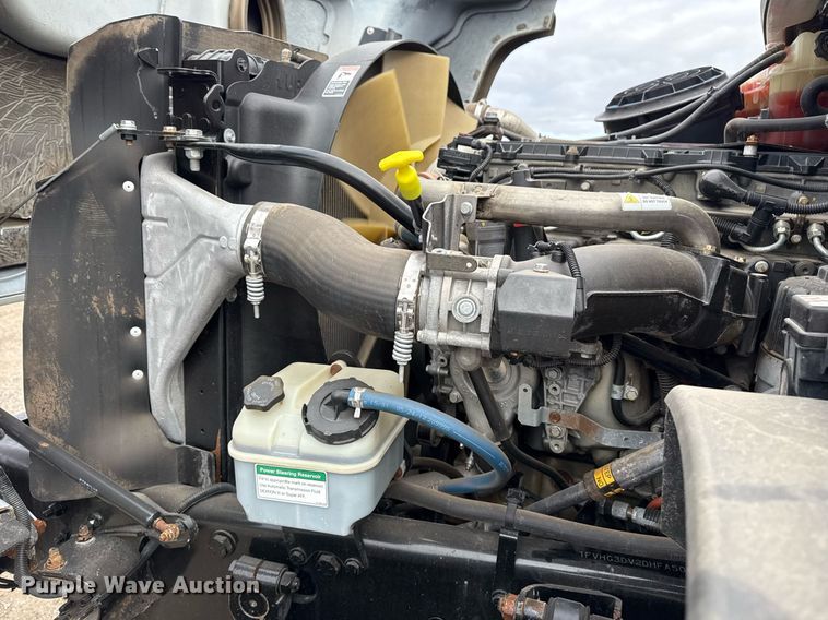 image for item EG5711 2013 Freightliner 114SD crane truck