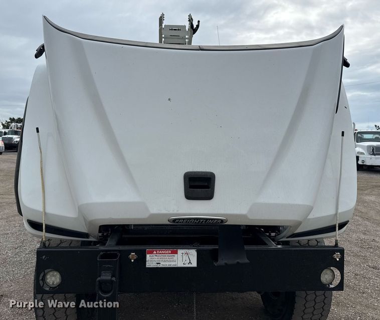 image for item EG5711 2013 Freightliner 114SD crane truck