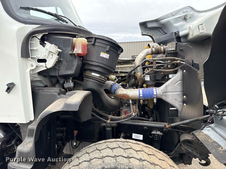 image for item EG5711 2013 Freightliner 114SD crane truck