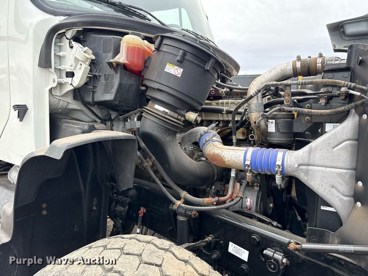 image for item EG5711 2013 Freightliner 114SD crane truck