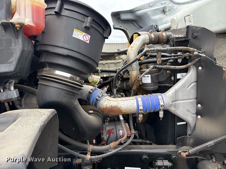 image for item EG5711 2013 Freightliner 114SD crane truck