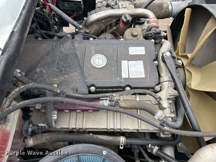 image for item EG5711 2013 Freightliner 114SD crane truck