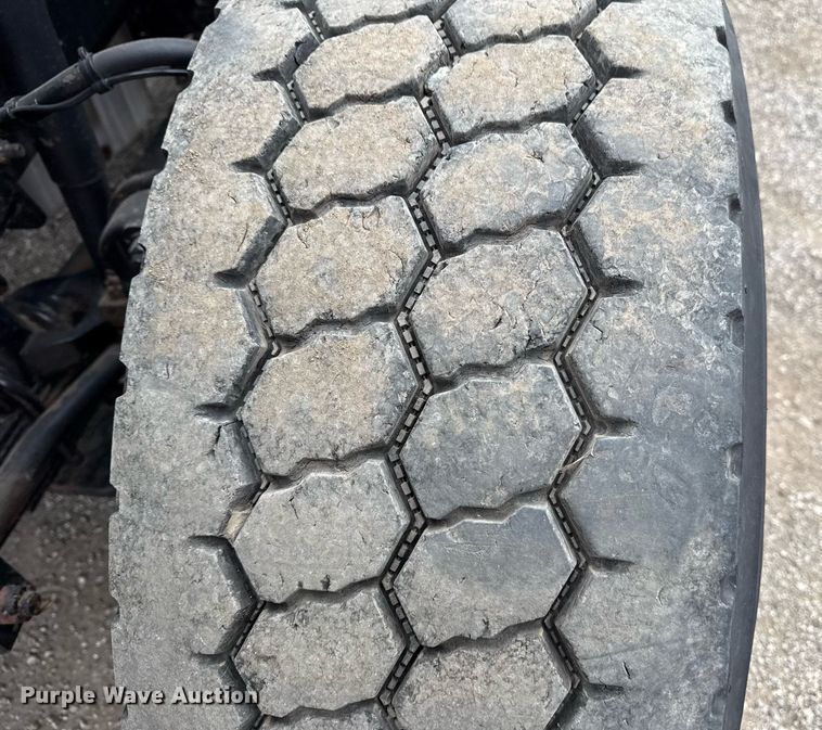 image for item EG5711 2013 Freightliner 114SD crane truck