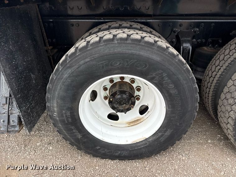 image for item EG5711 2013 Freightliner 114SD crane truck