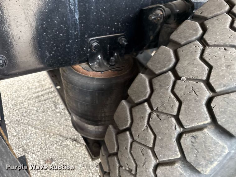 image for item EG5711 2013 Freightliner 114SD crane truck