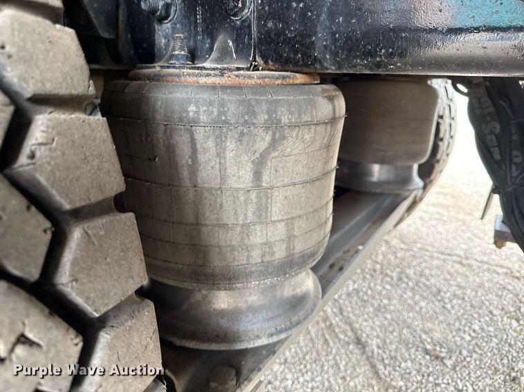 image for item EG5711 2013 Freightliner 114SD crane truck