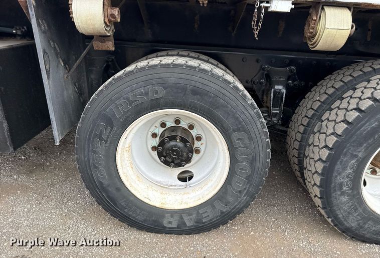 image for item EG5711 2013 Freightliner 114SD crane truck