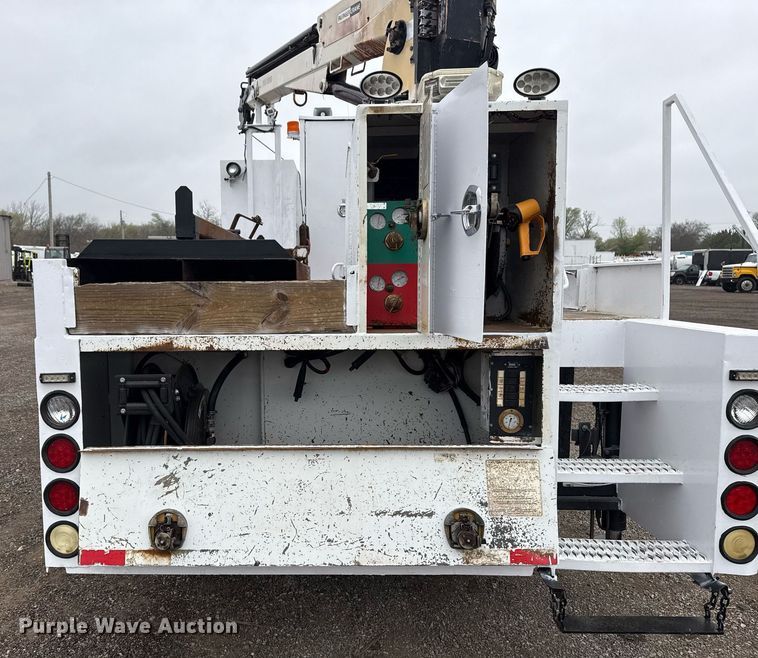 image for item EG5718 2007 Freightliner Business Class M2 utility / service truck