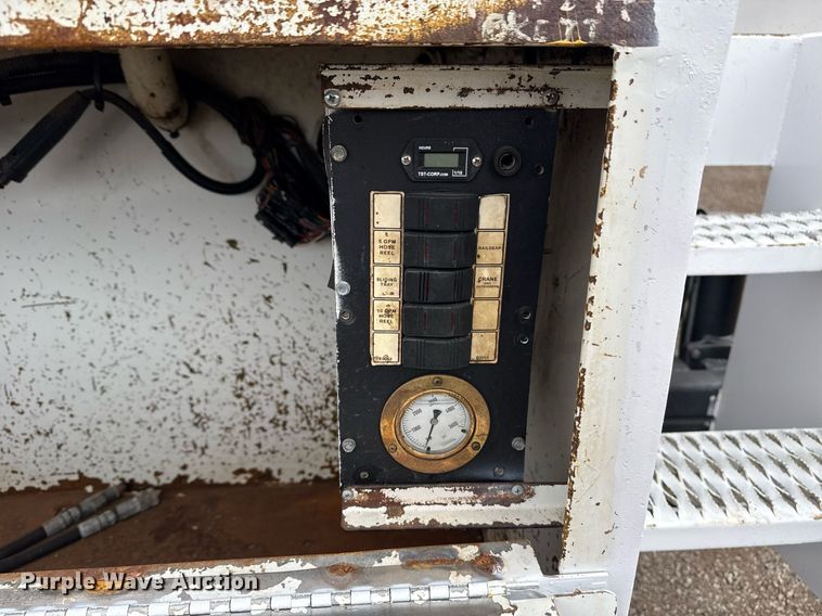 image for item EG5718 2007 Freightliner Business Class M2 utility / service truck