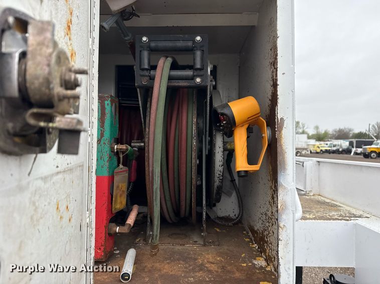 image for item EG5718 2007 Freightliner Business Class M2 utility / service truck