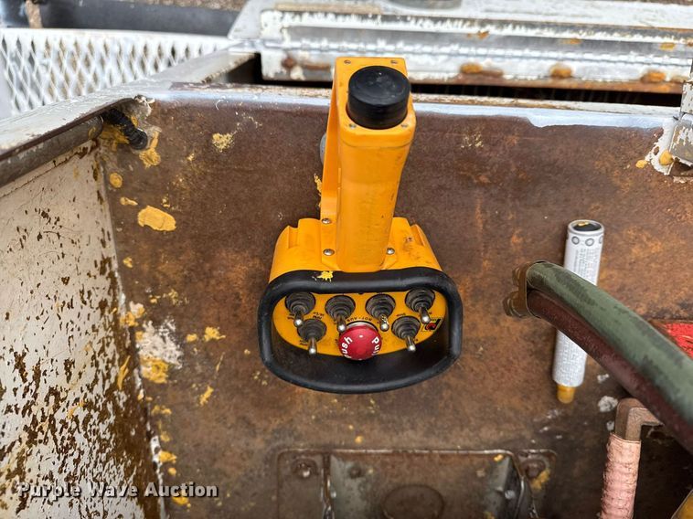 image for item EG5718 2007 Freightliner Business Class M2 utility / service truck