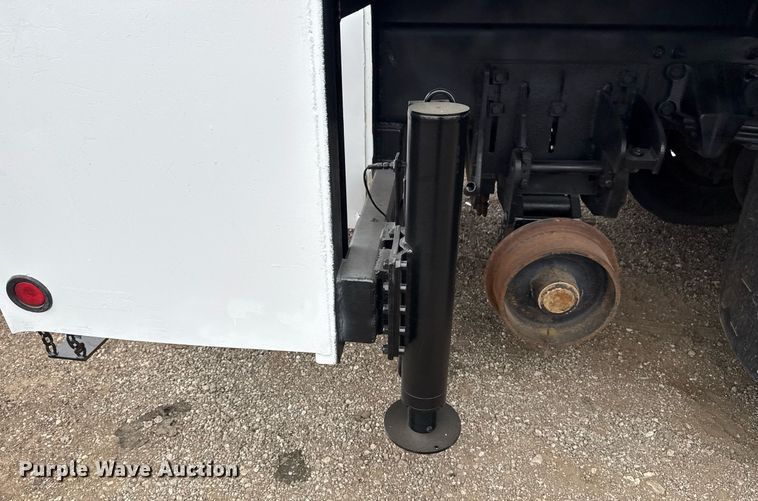 image for item EG5718 2007 Freightliner Business Class M2 utility / service truck