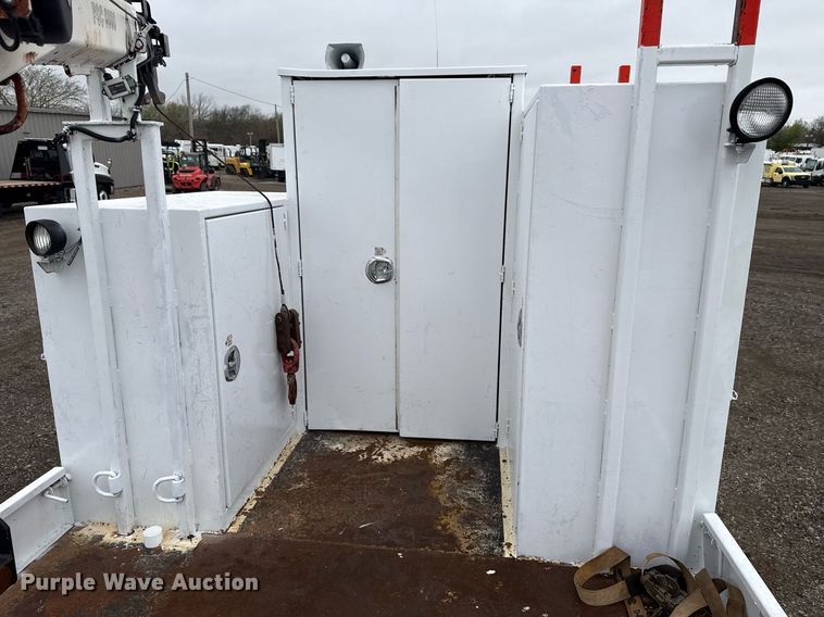 image for item EG5718 2007 Freightliner Business Class M2 utility / service truck