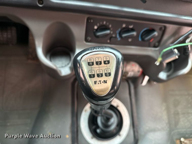 image for item EG5718 2007 Freightliner Business Class M2 utility / service truck