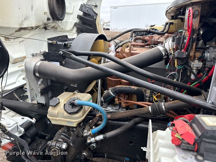 image for item EG5718 2007 Freightliner Business Class M2 utility / service truck