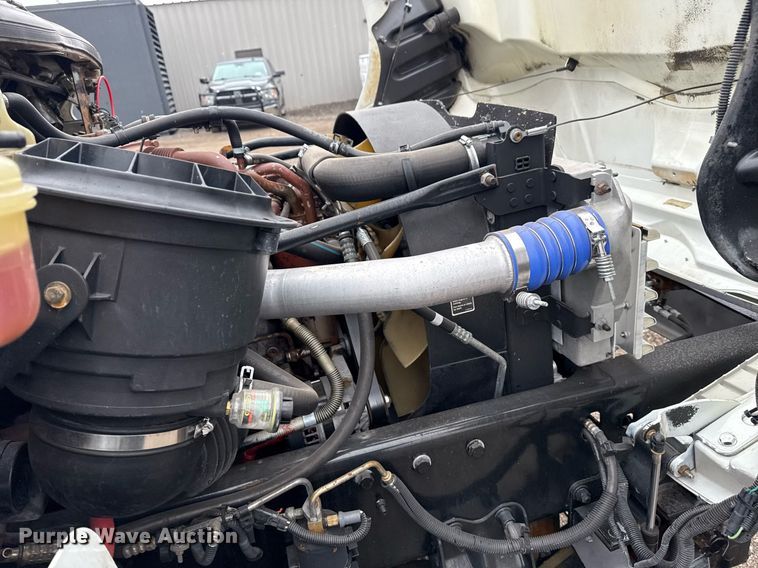 image for item EG5718 2007 Freightliner Business Class M2 utility / service truck