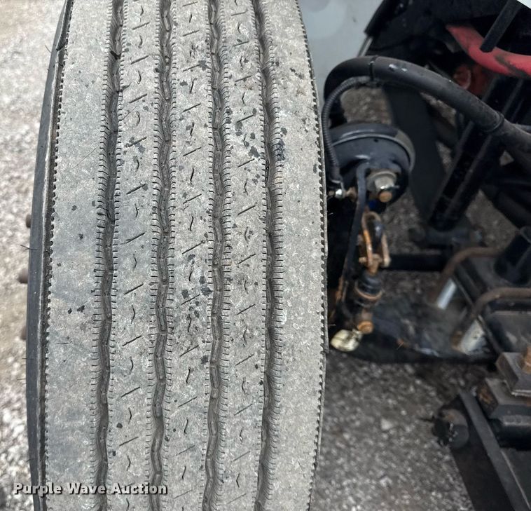 image for item EG5718 2007 Freightliner Business Class M2 utility / service truck