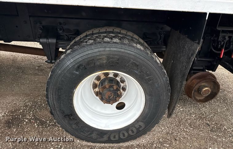 image for item EG5718 2007 Freightliner Business Class M2 utility / service truck