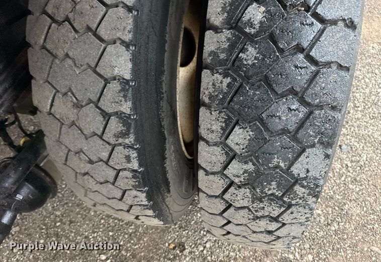 image for item EG5718 2007 Freightliner Business Class M2 utility / service truck