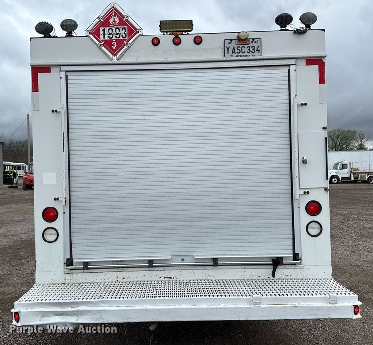 image for item EG5720 2010 International 4300 utility / service truck