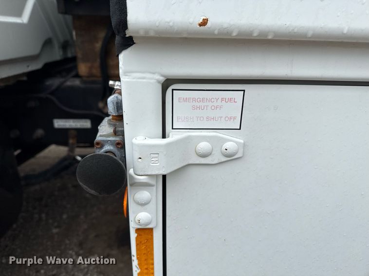 image for item EG5720 2010 International 4300 utility / service truck