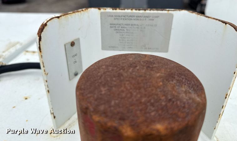 image for item EG5720 2010 International 4300 utility / service truck