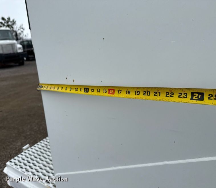 image for item EG5720 2010 International 4300 utility / service truck