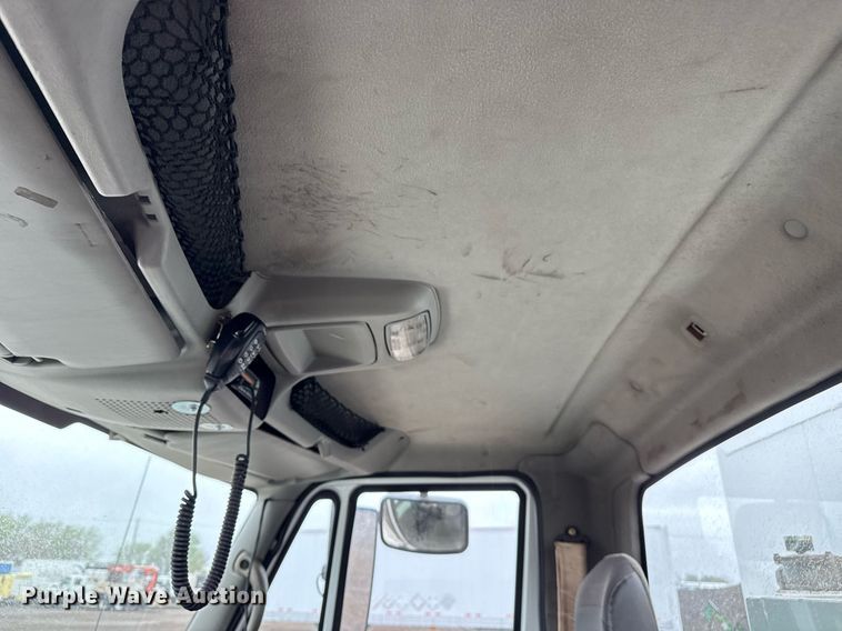 image for item EG5720 2010 International 4300 utility / service truck