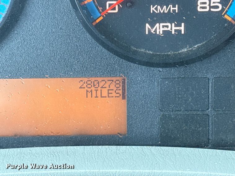 image for item EG5720 2010 International 4300 utility / service truck