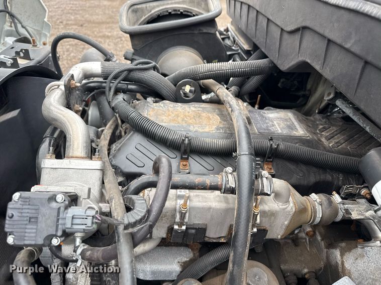 image for item EG5720 2010 International 4300 utility / service truck