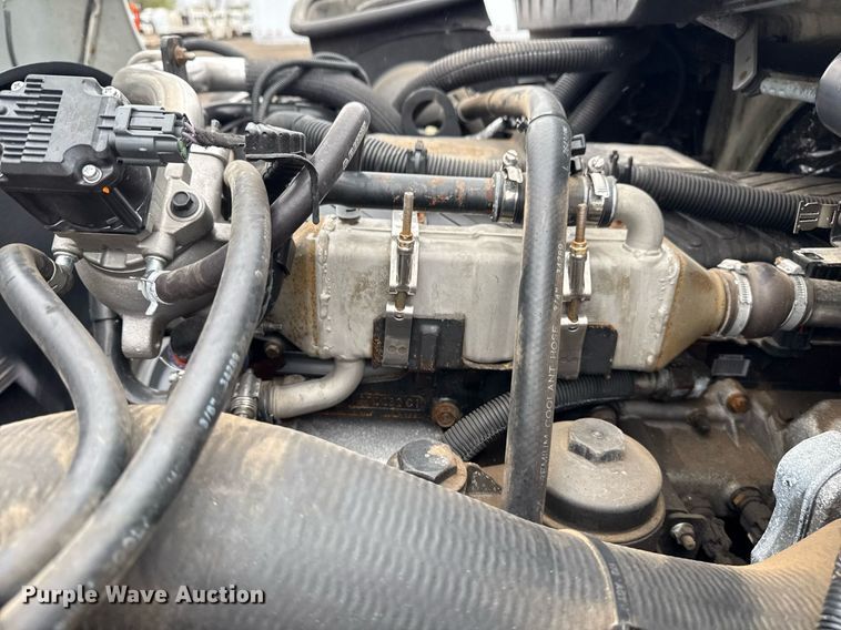 image for item EG5720 2010 International 4300 utility / service truck