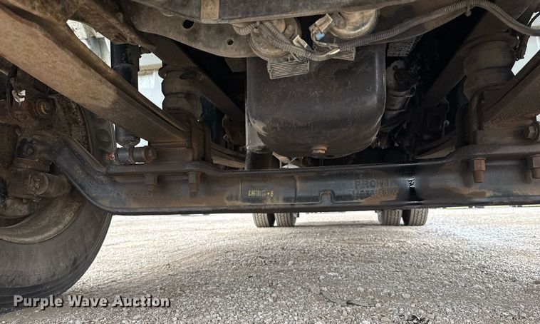 image for item EG5720 2010 International 4300 utility / service truck