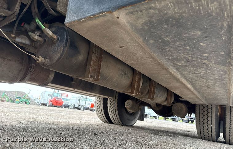 image for item EG5720 2010 International 4300 utility / service truck