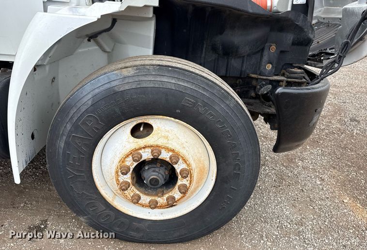 image for item EG5720 2010 International 4300 utility / service truck