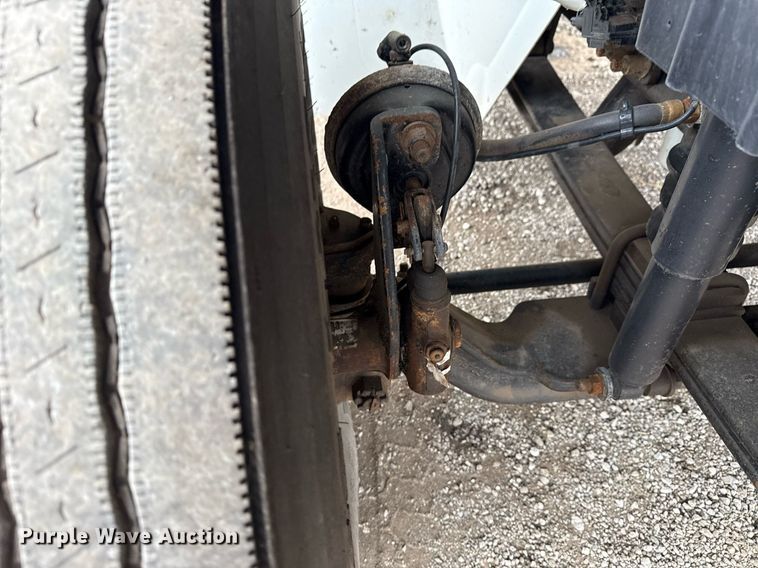 image for item EG5720 2010 International 4300 utility / service truck