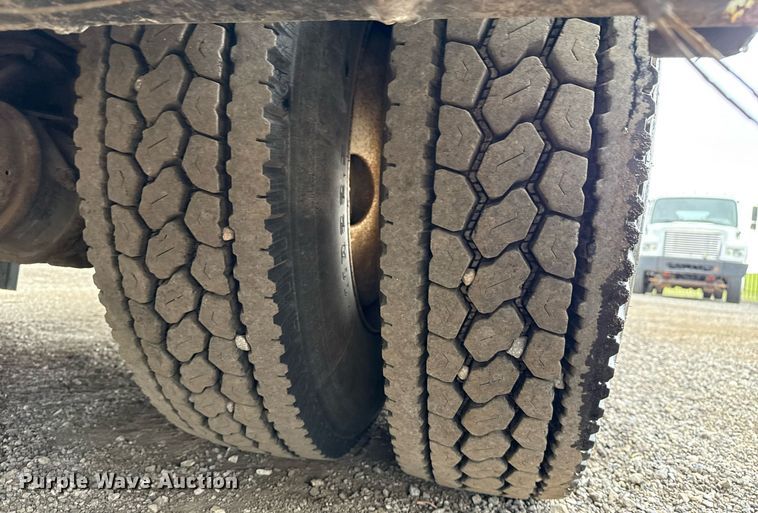 image for item EG5720 2010 International 4300 utility / service truck