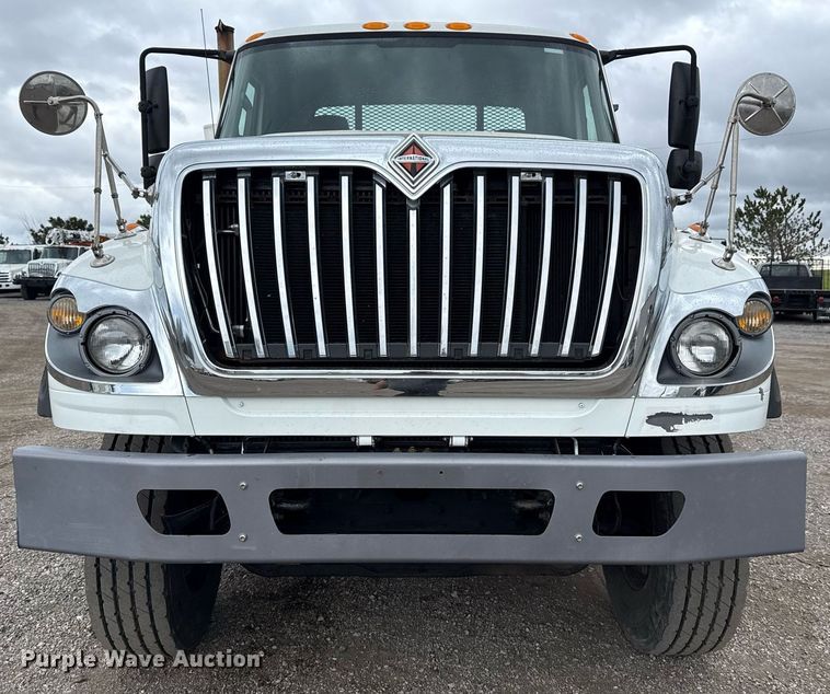 image for item EG5722 2014 International 7500 crane truck