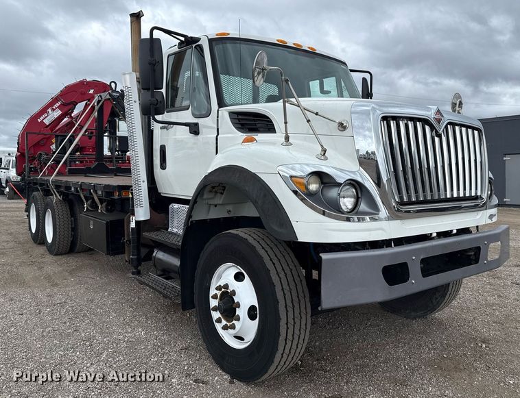 image for item EG5722 2014 International 7500 crane truck