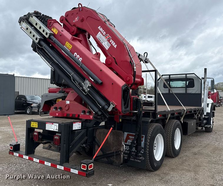 image for item EG5722 2014 International 7500 crane truck