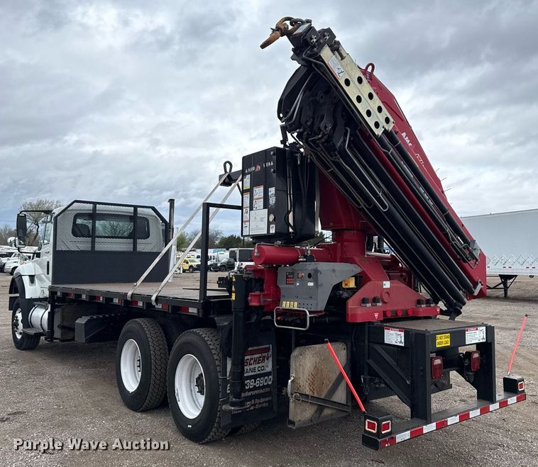 image for item EG5722 2014 International 7500 crane truck