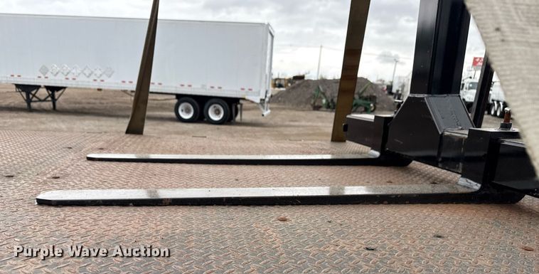 image for item EG5722 2014 International 7500 crane truck