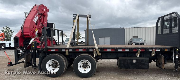 image for item EG5722 2014 International 7500 crane truck